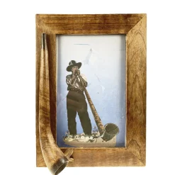 Bilderrahmen mit Alphorn, Holzrahmen Alphornbläser, Cors des Alpes, 29x20cm, Les Sculpteurs du lac