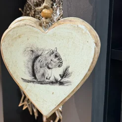 Deko Herz Nostalgielook, Holzherz mit Eichhörchen used look, 18x20cm, Hänger