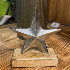Deko Stern silber auf Holzsockel, Metallstern Weihnachten, 18cm