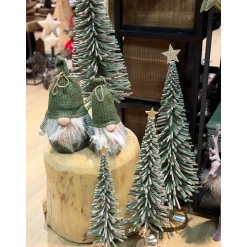 Deko Wichtel, kleiner Weihnachtswichtel mit Kaffeebecher to go, 28cm