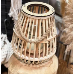 Deko Windlicht Rattan natur, Korbwindlicht Boho mit Henkel, 28cm