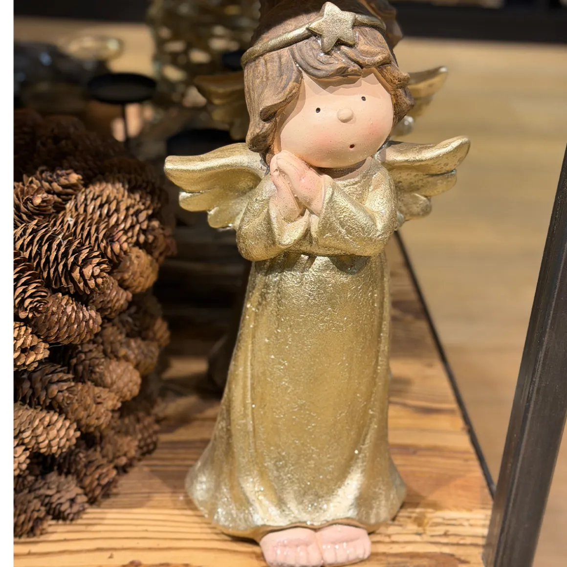 Deko Weihnachtsengel, großer Engel mit goldenem glitzerndem Kleid, 40cm