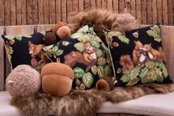 Gobelin Kissen Eichhörnchen, Eichhörnchen mit Eicheln, schwarz, 45x45cm, Mars & More