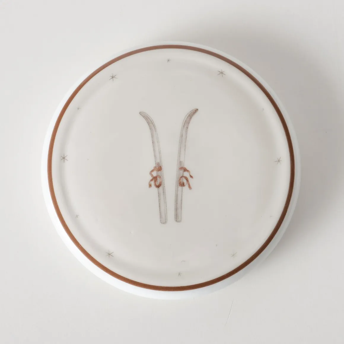 Jumbobecher Mountains Ski, Henkelbecher mit Löffel und Deckel, 600ml, Boltze Home Collections