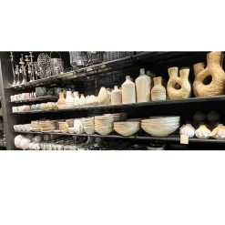 Keramik Unterteller, Tabo, handgefertigt, weiß, Rand braun, Ø14cm, Mica Decorations