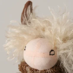 Plüsch Hochlandrind Buffy, Kantenhocker, kleines braunes Büffelmädchen mit Schlackerbeine, Boltze Home Collection